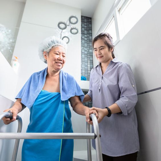 Caregiver with No Experience: How and Where to Start?