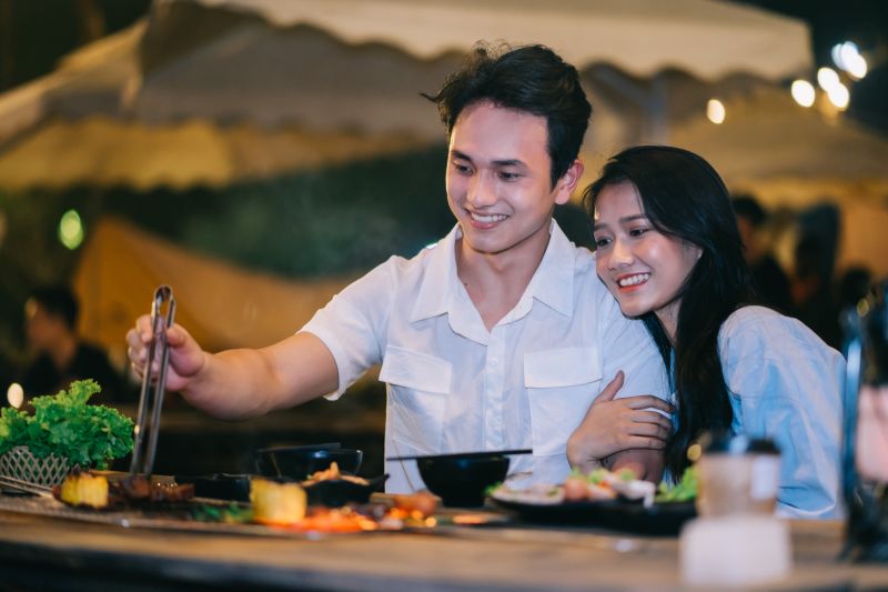 Staying Connected: How to Maintain a Healthy Relationship with Your Spouse While Working Abroad