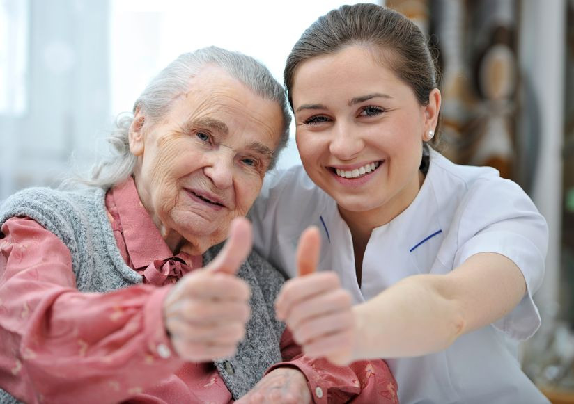 7 Signs of a Great Caregiver for Elderly Patients
